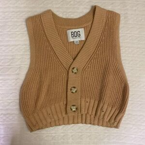 BDG sweater vest small